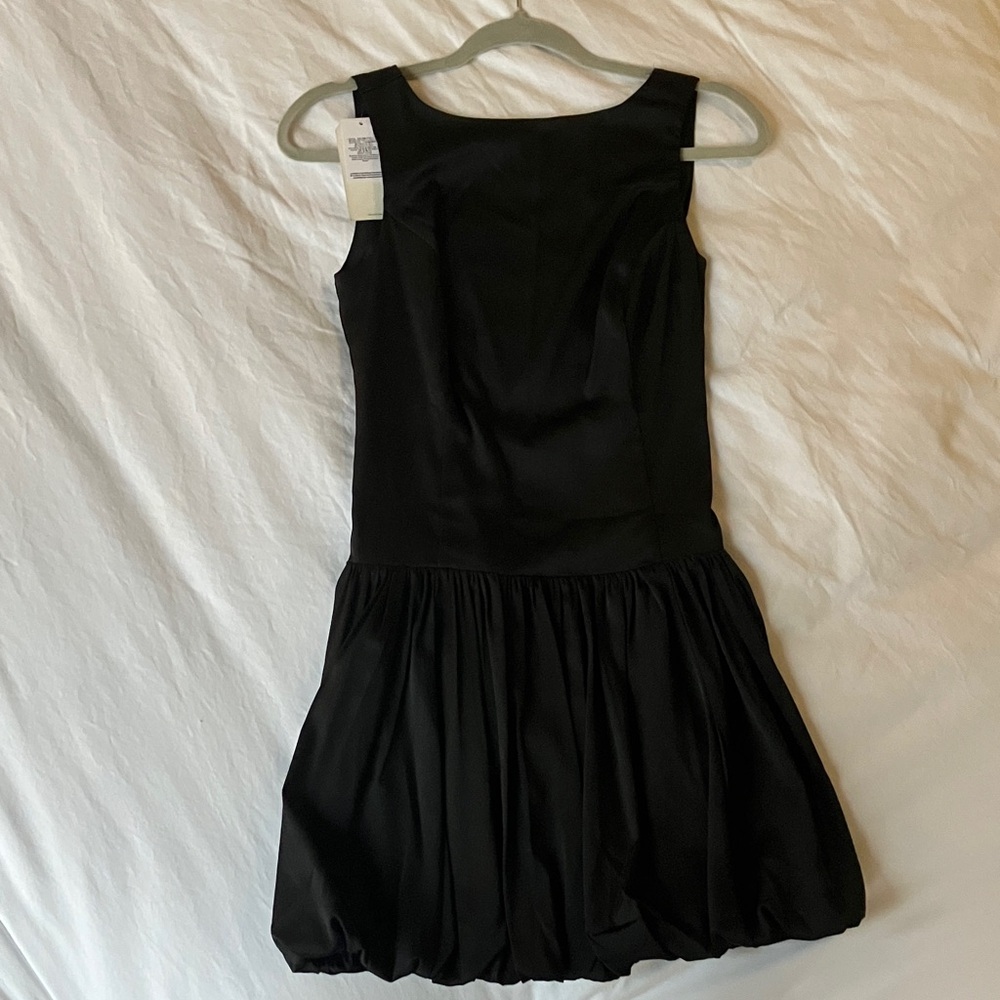 New/ Tags on • Abercrombie & Fitch Classic Black Dress - Picture 3 of 11